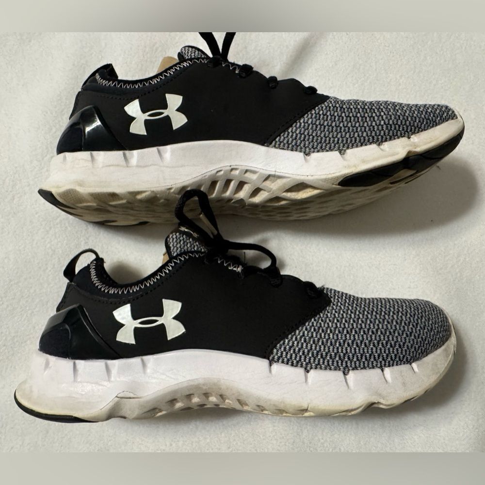 Under Armour Running Shoe Color Gray Black Size 8